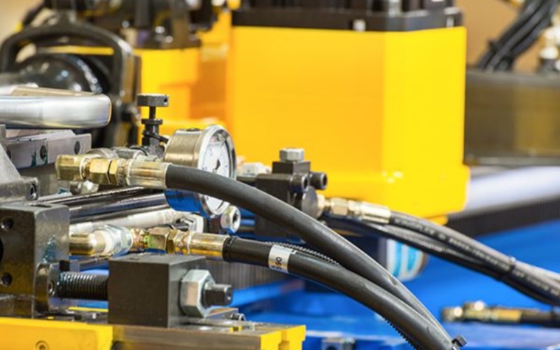 How to Select  the Right Hydraulic Oil for Hydraulic System