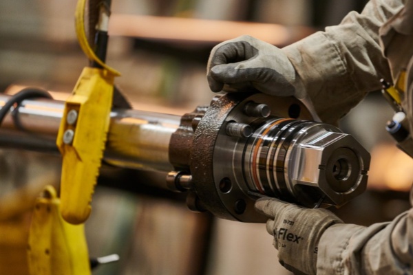 When to Repair vs. Replace a Hydraulic Cylinder